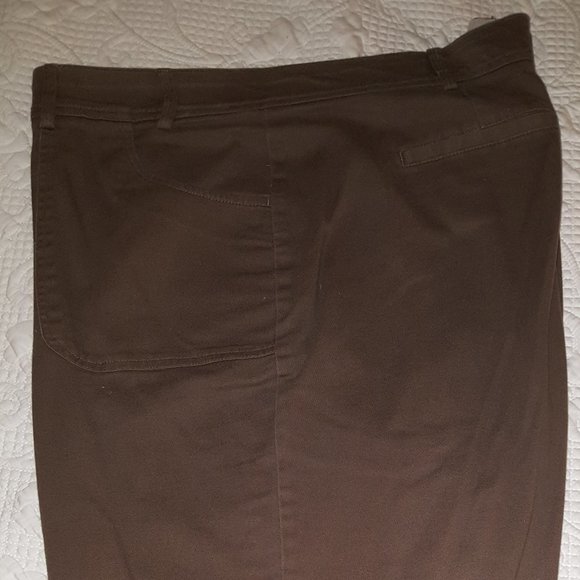 Dress Barn Woman Dark Khaki Cropped Pants Size 22W - Picture 4 of 6